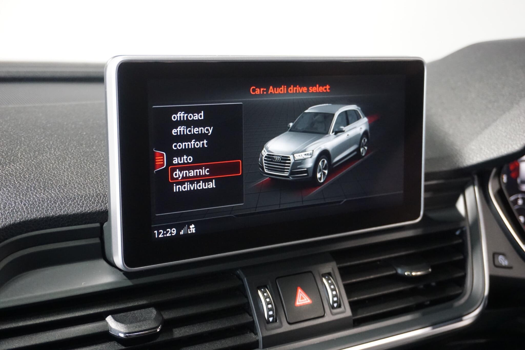 Audi Q5 2.0 TDI 40 Black Edition SUV 5dr Diesel S Tronic quattro Euro 6 (s/s) (190 ps)